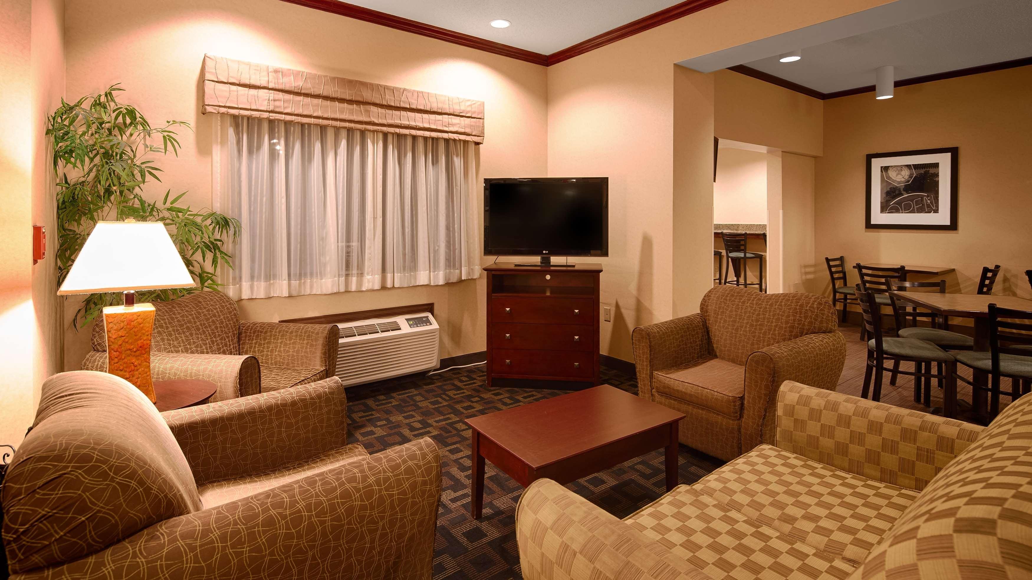 Best Western Plus Executive Inn St. Marys Exterior foto